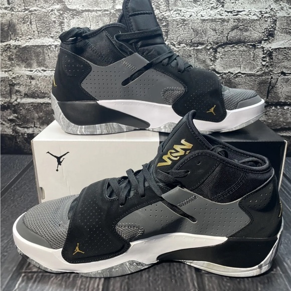 Jordan Zion 2 TB Basketball Mens Size 11.5 Black Metallic Gold “Fits Small” - Picture 2 of 13